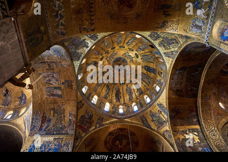 L'intérieur de la Basilique Saint Marc Venise Italie Banque D'Images