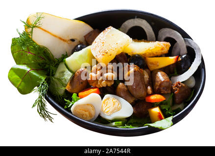 À faibles calories salade saine avec des coeurs de poulet frais, pêches, poires et fromage frit et oeufs de caille servi dans le moule Banque D'Images