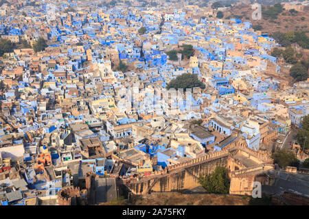 L'Inde, Rajasthan, Jodhpur, vue de la vieille ville de Fort Mehrangarh Banque D'Images