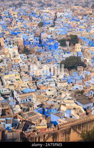 L'Inde, Rajasthan, Jodhpur, vue de la vieille ville de Fort Mehrangarh Banque D'Images