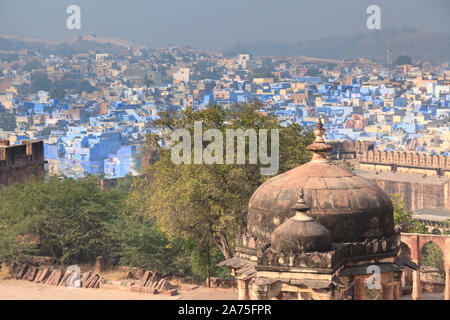 L'Inde, Rajasthan, Jodhpur, vue de la vieille ville de Fort Mehrangarh Banque D'Images