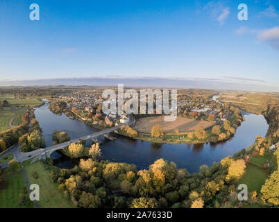 Vue aérienne de Kelso et la rivière Tweed Banque D'Images