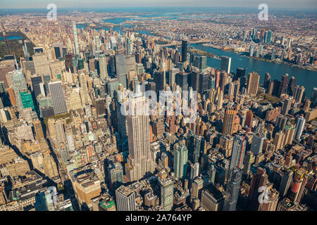 Vue aérienne de l'hélicoptère à Manhattan, New York. Banque D'Images