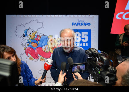 LUCCA, ITALIE. 30 OCTOBRE , 2019. Le concepteur de Donald Duck Giorgio Cavezzano au cours de la cérémonie d'inauguration du Lucca Comics AND GAMES 2019. événement Lucca Comics AND GAMES 2019. Stefano Dalle Luche / Alamy Live News. Banque D'Images