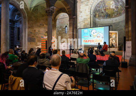 LUCCA, ITALIE. 30 OCTOBRE , 2019. Le concepteur de Donald Duck Giorgio Cavezzano au cours de la cérémonie d'inauguration du Lucca Comics AND GAMES 2019. événement Lucca Comics AND GAMES 2019. Stefano Dalle Luche / Alamy Live News. Banque D'Images