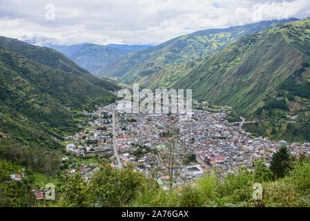 Vue de la ville de Baños de Agua Santa, Equateur Banque D'Images