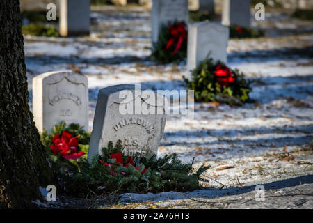 Les tombes de soldats inconnu à un cimetière national en Virginie. Banque D'Images