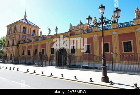 Façade baroque du Palais de San Telmo à Séville dans journée ensoleillée , Espagne. Banque D'Images