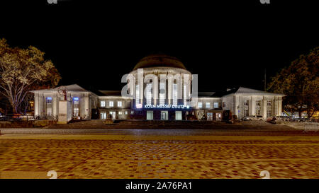 Bahnhof Deutz/Messe / Central station Banque D'Images