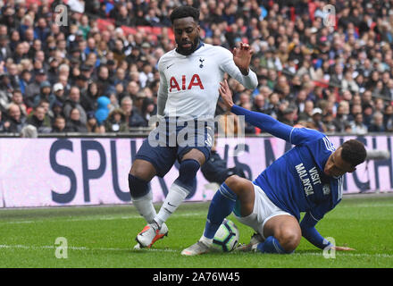 Londres, ANGLETERRE - 6 octobre, 2018 : Danny Rose de Tottenham (L) et Josh Murphy de Cardiff (R) présenté au cours de la Premier League anglaise 2018/19 match entre Tottenham Hotspur et Cardiff City au stade de Wembley. Banque D'Images