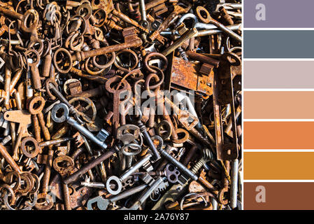 La palette des couleurs de close-up télévision lay image d'arrière-plan d'old rusty clés à partir de nombreux verrous différents Banque D'Images