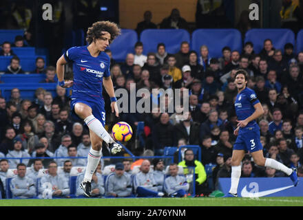 Londres, ANGLETERRE - 4 novembre, 2018 : David Luiz de Chelsea en photo au cours de la Premier League 2018/19 match entre Chelsea FC et Crystal Palace FC à Stamford Bridge. Banque D'Images