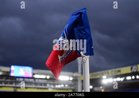 Londres, ANGLETERRE - 10 novembre, 2018 Marque : Palace poteau de coin sur la photo avant la Premier League 2018/19 match entre Crystal Palace et Tottenham Hotspur à Selhurst Park. Banque D'Images