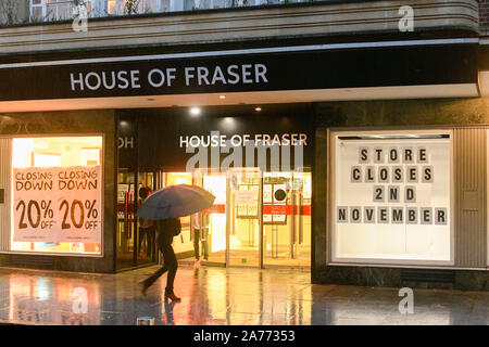 Devon, Royaume-Uni. 30 octobre 2019. Vue de la maison de Fraser magasin sur Hight Street à Exeter qui doit fermer ses portes le samedi 2 novembre. Crédit photo : Graham Hunt/Alamy Live News Banque D'Images