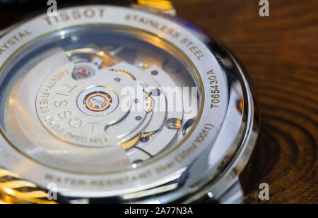 Singapore-11 MAR 2018: Close up of Internal Mechanism of TISSOT wrist watch Banque D'Images