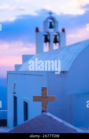 Anastasi église. Village d''Imerovigli. Santorin. Îles des Cyclades. La Grèce. Banque D'Images