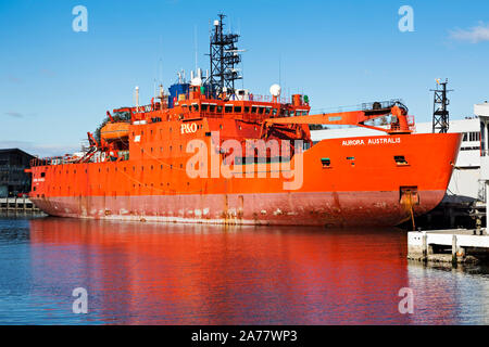 Hobart Australie / l'Aurora Australis a accosté à Hobart Tasmanie. Le navire est utilisé pour la recherche antarctique et transporte des fournitures vers des bases australiennes Banque D'Images