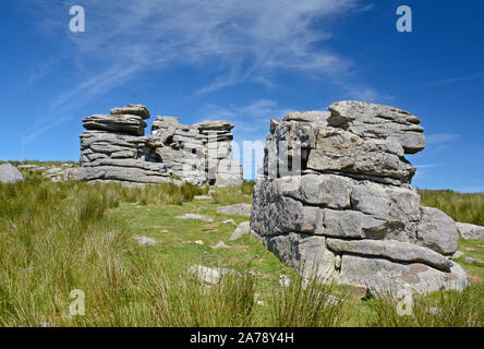 Peu Mis à Dartmoor, dans le Devon Tor Banque D'Images