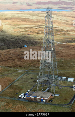 Vue aérienne de Windy Hill émetteur sur les Pennines, Littleborough OL15, UK Banque D'Images