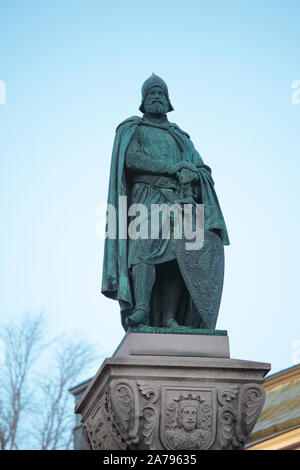 Statue de Birger Jarl sur Birger Jarl's torg à Stockholm, en Suède. La statue a été érigée en 1854 par la conception de sculpteur Suédois Bengt Erland Fogelberg Banque D'Images