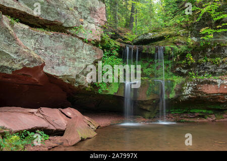 Twin Falls, Port Wing, Bayfield comté, Automne, WI, États-Unis d'Amérique, par Dominique Braud/Dembinsky Assoc Photo Banque D'Images