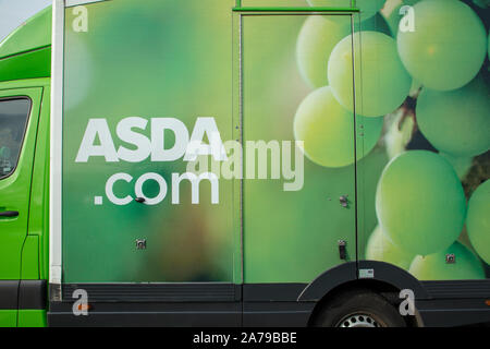 Logo de la société ASDA est vu à Watford, Royaume-Uni. Banque D'Images