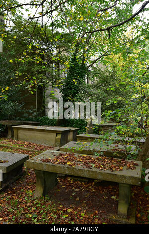 L'automne à Haworth parsonage cimetière , Yorkshire Banque D'Images