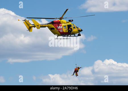 19 octobre 2019, Boat Harbour Beach : formation en recherche et sauvetage effectué par le 'Life Saver Westpac Rescue Helicopter Service Team' - Boat Harbour Beach - Kurnell, New South Wales, Australie Banque D'Images