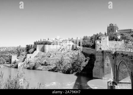 San Martin du pont sur le Tage à Tolède, Espagne Banque D'Images