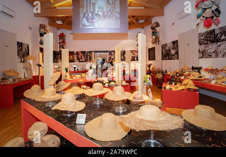 Marches - Montappone - Museo del Cappello | Italie Marche Montappone - Hat Museum Banque D'Images