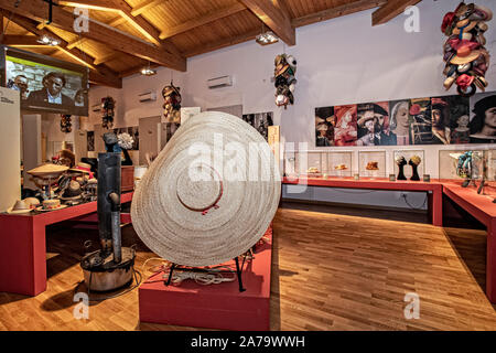 Marches - Montappone - Museo del Cappello | Italie Marche Montappone - Hat Museum Banque D'Images