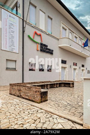 Marches - Montappone - Museo del Cappello extérieur | Italie Marche Montappone - Hat Museum - externe Banque D'Images