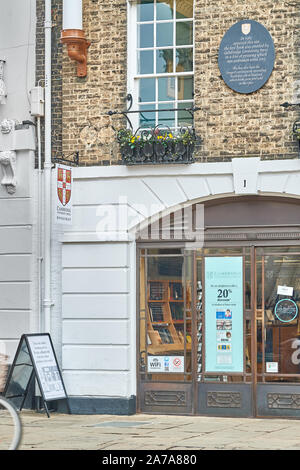 Librairie La plus ancienne en Grande-Bretagne, qui vend des livres de l'éditeur le plus ancien au monde, la cuvette (Cambridge University Press, Cambridge, Angleterre. Banque D'Images