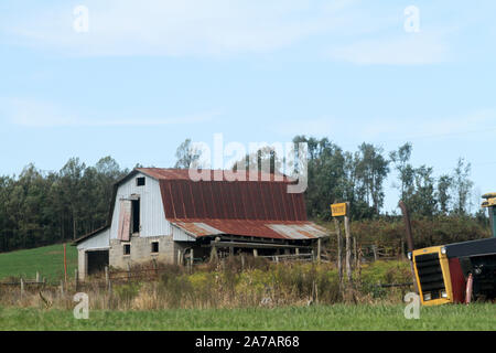 Grange abandonnée dans les régions rurales de Virginie, USA Banque D'Images