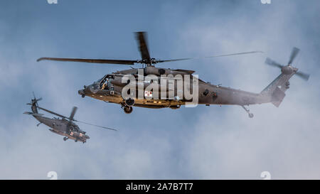 UH-60 Black Hawks de décoller d'un endroit tenu secret, en Syrie, le 31 octobre 2019. Le SPMAGTF-CR-CC est conçu pour se déplacer avec rapidité et précision à l'appui des opérations dans tout le Moyen-Orient. (U.S. Marine Corps photo par le Sgt. Branden J. Bourque Banque D'Images