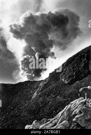 Eva Braun Collection (album 5) - Mt. Le Vésuve Pompéi Italie ca. fin des années 1930 Banque D'Images