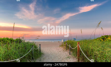 Belle au lever du soleil de Miami Beach, South Beach, en Floride. Banque D'Images