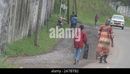 Rues de Cameroun, région sud-ouest, qu'on appelle Terre Syndication Banque D'Images