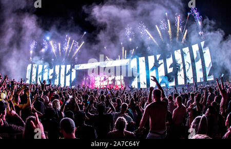 Tiesto à Creamfields 2017. Photo : Charlie Raven/Alamy Banque D'Images