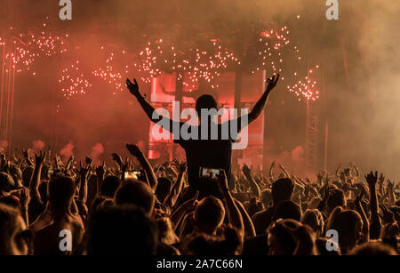 Tiesto à Creamfields 2017. Photo : Charlie Raven/Alamy Banque D'Images