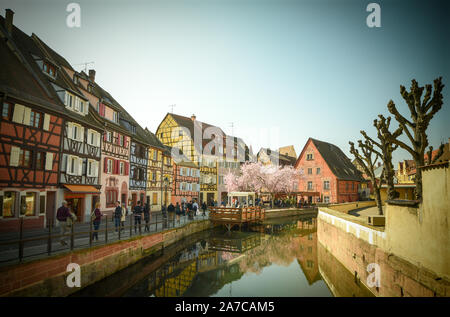 Colmar, France - le 23 mars 2019 : la petite Venise à Colmar. Banque D'Images