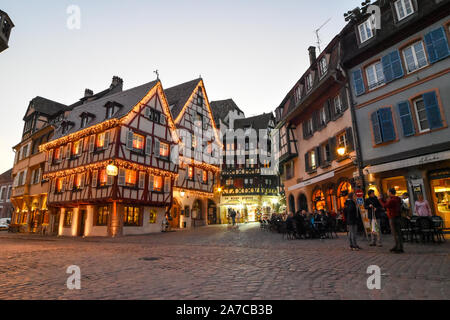 Colmar, France - le 23 mars 2019 : vue sur la vieille ville avec de belles maisons à colombages et rues à Colmar Banque D'Images