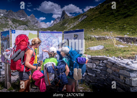 Photo prise pendant le Tour des Glaciers de la Vanoise, le mois d'août, avec 3 enfants. Banque D'Images