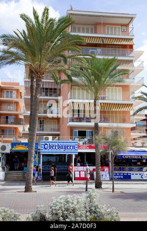 Oberbayern, célèbre bar de nuit à Ballermann, Playa de Palma, El Arenal, Majorque, îles Baléares, Espagne Banque D'Images