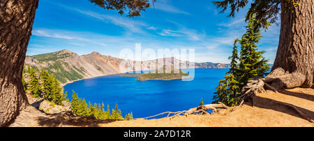 Vue panoramique sur le lac du cratère Oregon USA Banque D'Images