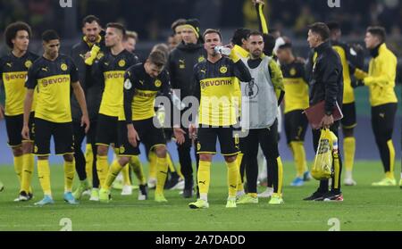 Firo : 30.10.2019, football, football : DFB Pokal, saison 2019/2020, BVB Borussia Dortmund - Borussia VfL Mario Gotze Signal Iduna, geste après la fin du jeu avant que l'équipe | conditions dans le monde entier Banque D'Images