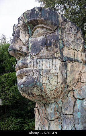 FLORENCE, Toscane/Italie - le 20 octobre : Tindaro Screpolato sculpture dans le jardin de Boboli Florence le 20 octobre 2019 Banque D'Images