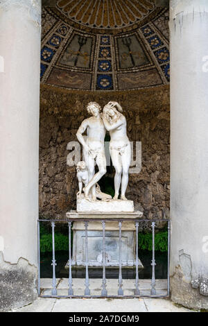 FLORENCE, Toscane/Italie - le 20 octobre : des statues dans une grotte de Buontalenti Boboli Florence le 20 octobre 2019 Banque D'Images