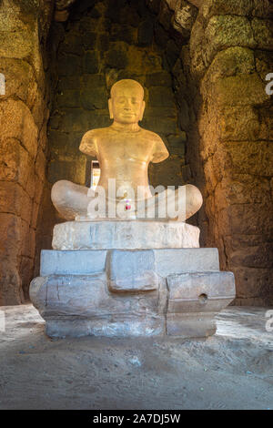 L'idole de la statue à l'intérieur du château de la pierre principale de Phimai. Banque D'Images