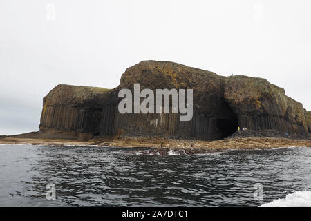 La Grotte de Fingal, à l'île de Staffa, Hébrides intérieures, Ecosse, Royaume-Uni Banque D'Images